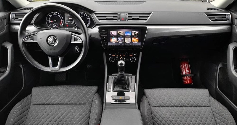 Skoda Superb cena 89900 przebieg: 106299, rok produkcji 2019 z Nekla małe 352